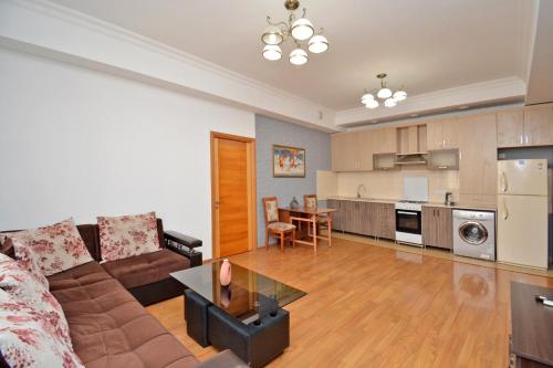 Argishti Street, 2 bedrooms Comfortable apartment GL152