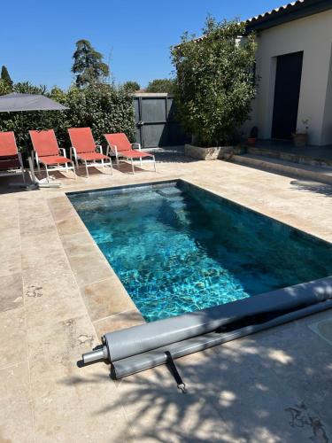 Agréable Villa avec piscine privée dans résidence