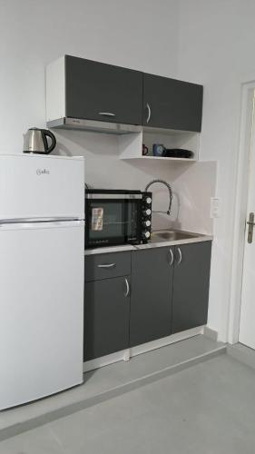 Athens Apartments, Piraeus Port