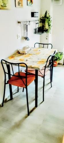"HOUSE OF LELLA" Appartamento 2 Camere da letto - M1 METRO ROSSA