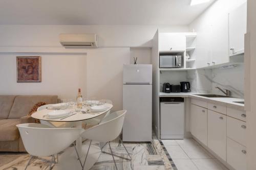 1-Br Near the Croisette and City Centre