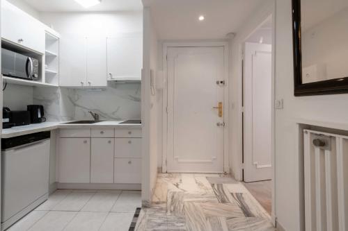 1-Br Near the Croisette and City Centre