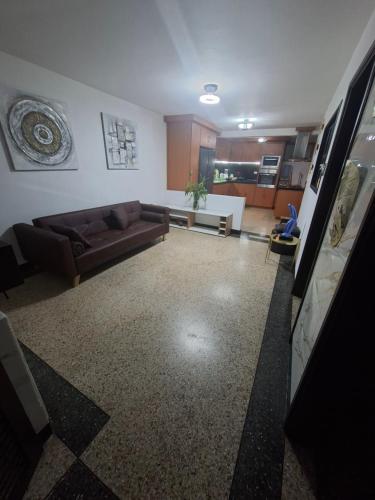 Casa En Avenida Rotaria