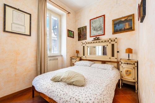 Charming Roman home by the Colosseum