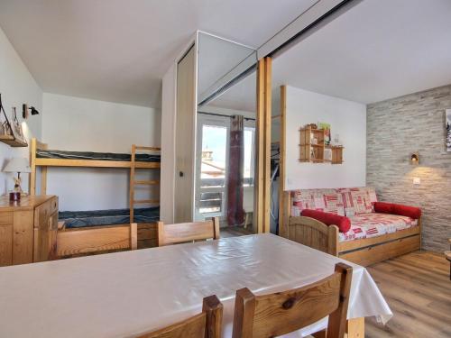 Studio divisible central, balcon, 4 pers