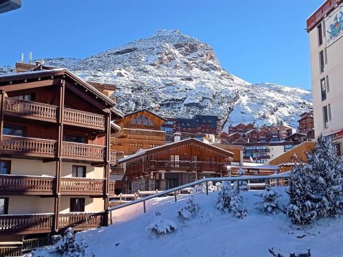 Appartement cosy 4 pers. 30m² rénové, ski aux pieds, équipements modernes, proche commerces et commodités