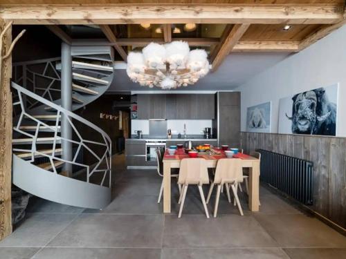 Duplex luxe 10 pers à Val Thorens, cheminée, skis aux pieds