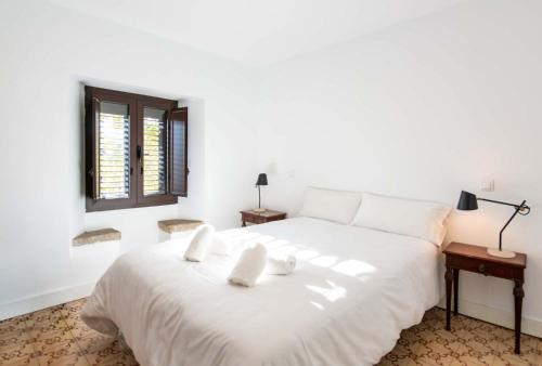 16th-Century Masia with Private Pool & Event Space