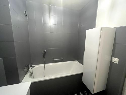 4 bedrooms appartement city center of Geneva, 125 m2 , Private parking