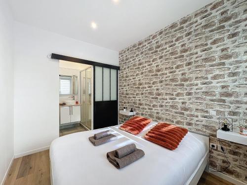 Le Rémois - Appartement rare - Cour privée - Parking - Reims