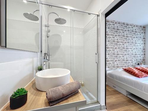 Le Rémois - Appartement rare - Cour privée - Parking - Reims