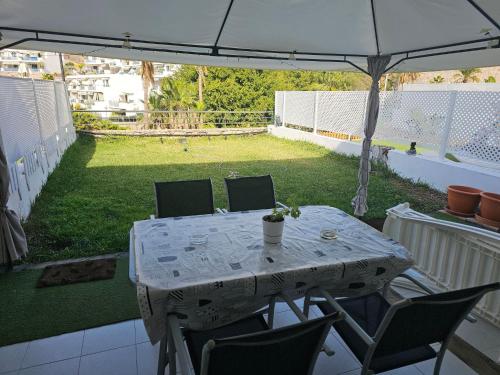 Luxurious Apartment with Private Terrace and Garden in Las Palmas