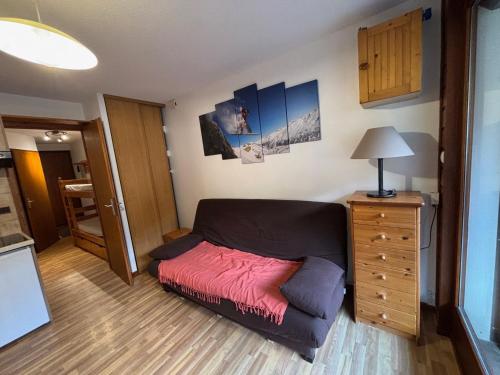 Appartement confortable près des pistes avec balcon et parking