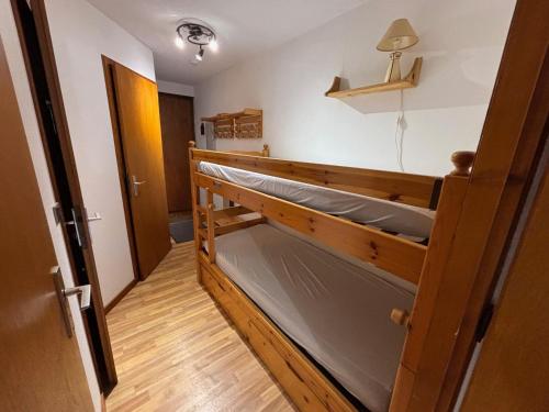 Appartement confortable près des pistes avec balcon et parking