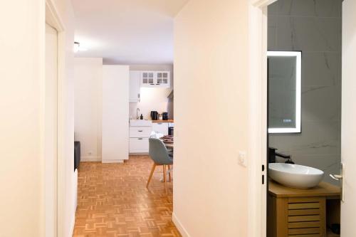 Modern Flat with Balcony Opera & Saint-Lazare