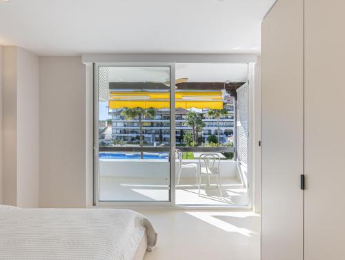 Bright Scandi-Style Studio with Stunning Garden Views