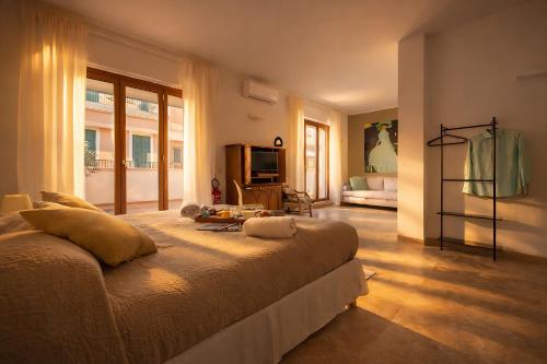 Molo Angioino Suites