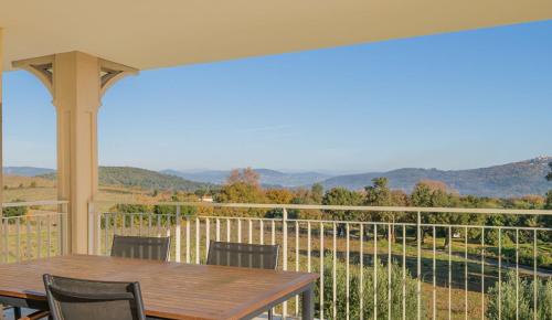 Le Balcon sur les vignes -T3 Standing dernier étage - Terrasse vue vignes & mer - 7 min de la plage - La Croix-Valmer
