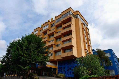 Hotel Savoy Inn