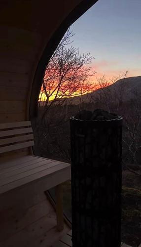 Galdur Cottage- heart of Golden Circle with hot tub & sauna
