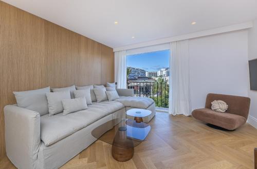 Luminoso apartamento en pleno Puerto Banús