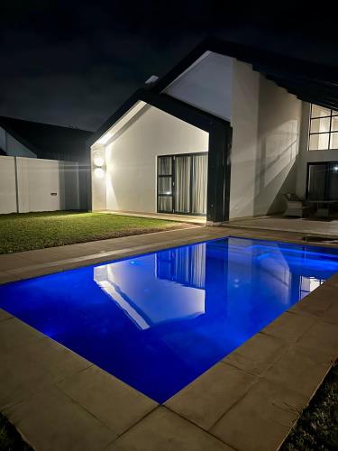 Vainona 3-BedI 3 Bath Family Home - Sleeps 6