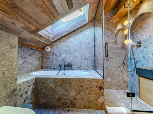 Penthouse alpin moderne à Méribel, 12 pers., cheminée, service hôtelier 5* - FR-1-613-136