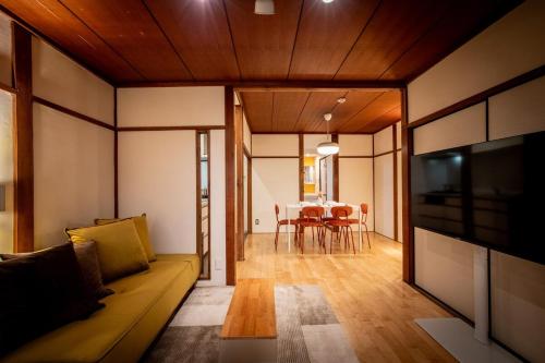 Sangenyanishi Terrace House