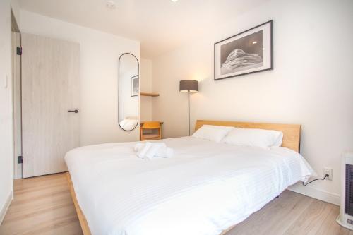 Grouse Lodge -5 mins to ski field by walk-