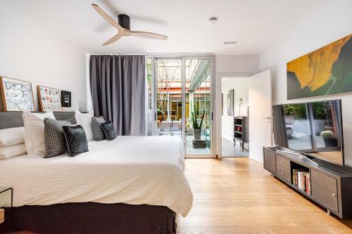 ArtlifeBCN Fira Apartment photo 28
