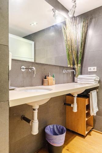 ArtlifeBCN Fira Apartment photo 19
