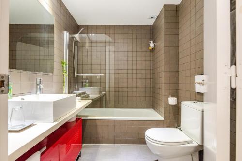 ArtlifeBCN Fira Apartment photo 16