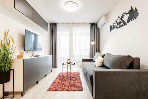 SkyFlat Bratislava-New Apartment near Airport Free Parking