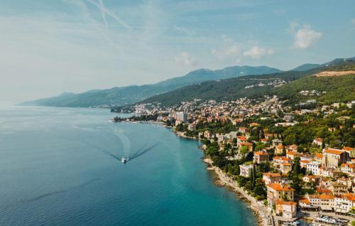 Holiday home Andrea with whirpool by Villas Guide