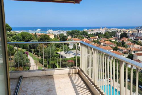 Stunning views large balcony apartment with pool