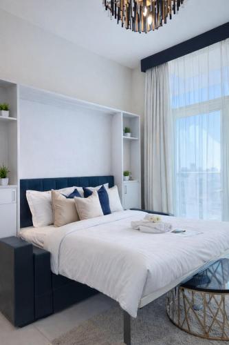 Chic Studio near Miracle Garden & GlobalVillage