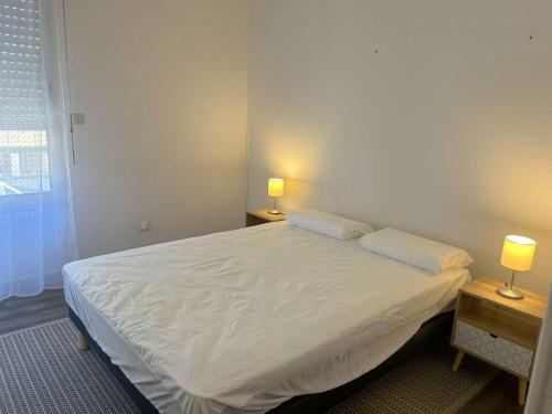 FS210-B21 Appt 2 pièces 4 personnes FREJUS