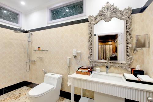Bilik mandi di Mayfair Darjeeling