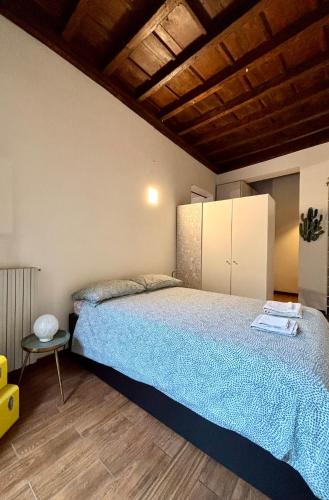 Milan's secret courtyard - Historic center