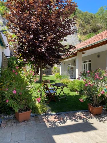 Bonne Vie Cottage - Zebegény