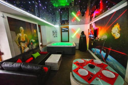 GALAXY SPA-4 Pers-Jacuzzi-Insolite-Parking-Jardin-Clim-Colmar