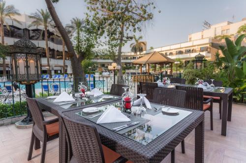 Bazén v ubytování Le Passage Cairo Hotel & Casino nebo v jeho okolí