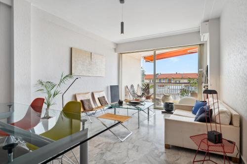 Spacieux 2P design, proche gare, tennis et plages