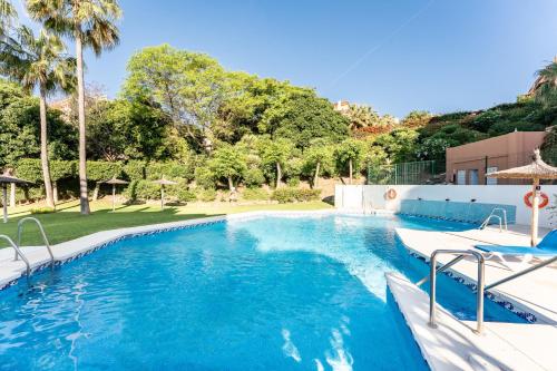 MalagaSuite Diamond Riviera with Pool & Parking