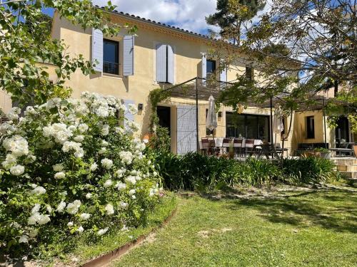 Bastide familiale avec piscine proche centre d'Aix