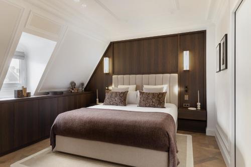 Pick A Flat Serviced Apartment in Champs Elysées - Rue Marbeuf