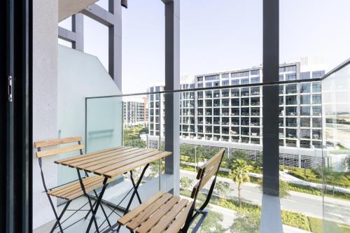 Bright Studio with Balcony Close to Downtown Dubai