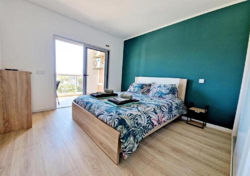 Modern apartment with pool and close to the beach