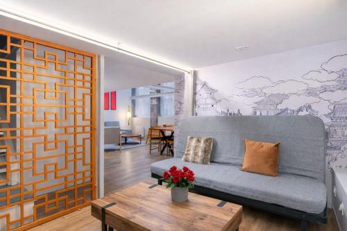 Chic & unique duplex Saône River view Sleeps 6 Shanghai-style