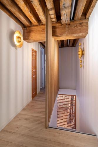 Chic & unique duplex Saône River view Sleeps 6 Shanghai-style